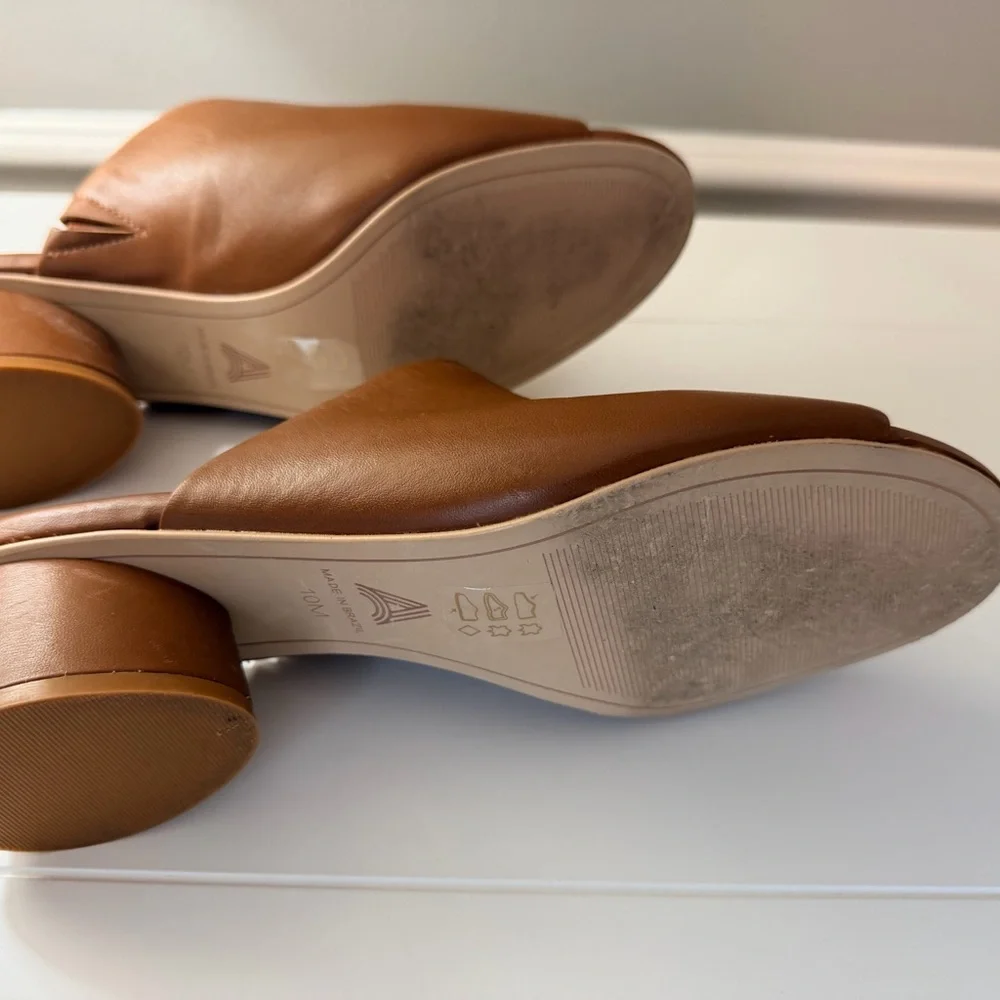 Able Renee round heel Women's Tan Leather Slide Mule - Classic Open-Toe Heel - Picture 6 of 13